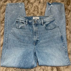 Abercrombie & Fitch 90’s Straight Ultra High Rise Jeans